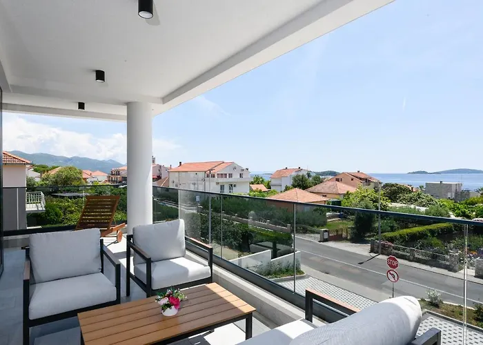 Sunny Day Luxury *