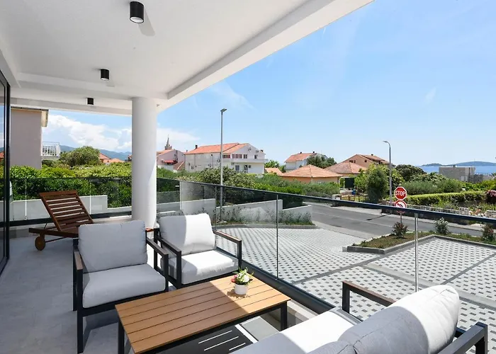 Sunny Day Luxury *