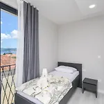 Sunny Day Luxury Affittacamere 4*