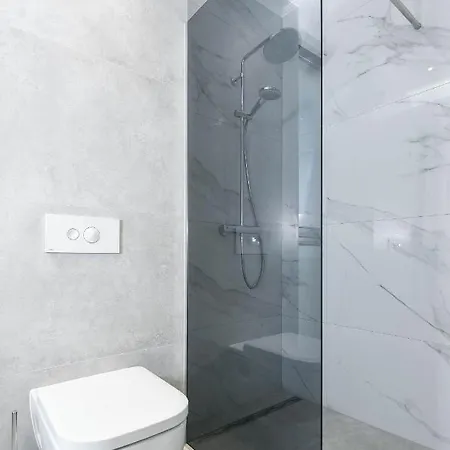 Sunny Day Luxury Apartment