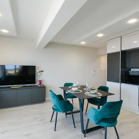 Sunny Day Luxury 奥瑞比克