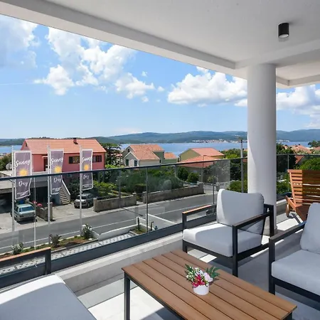 게스트하우스 Sunny Day Apartments Orebic 4*
