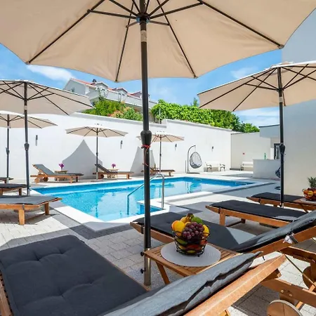 Sunny Day Apartments Orebic 4*