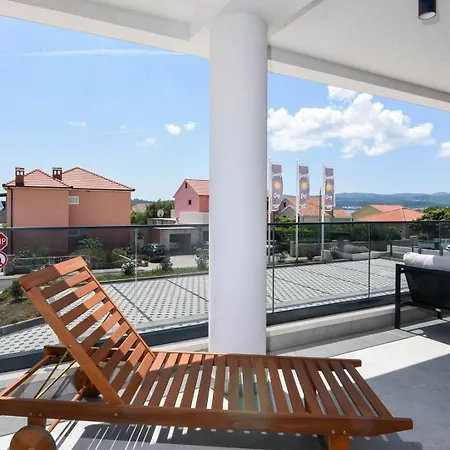 게스트하우스 Sunny Day Apartments Orebic 4*