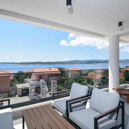 게스트하우스 Sunny Day Apartments Orebic 4*