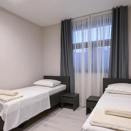 게스트하우스 Sunny Day Apartments Orebic 4*