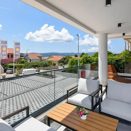 Sunny Day Apartments Orebic 게스트하우스 4*