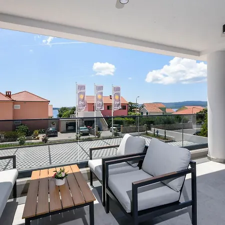 게스트하우스 Sunny Day Apartments Orebic 4*